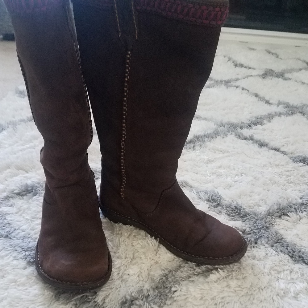 Ugg tall suede  Brown boots  Size 8